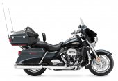 2013 Harley-Davidson CVO Ultra Classic Electra Glide 110th Anniversary photo